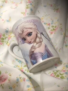 Disney Elsa Small Mug in White and Purple